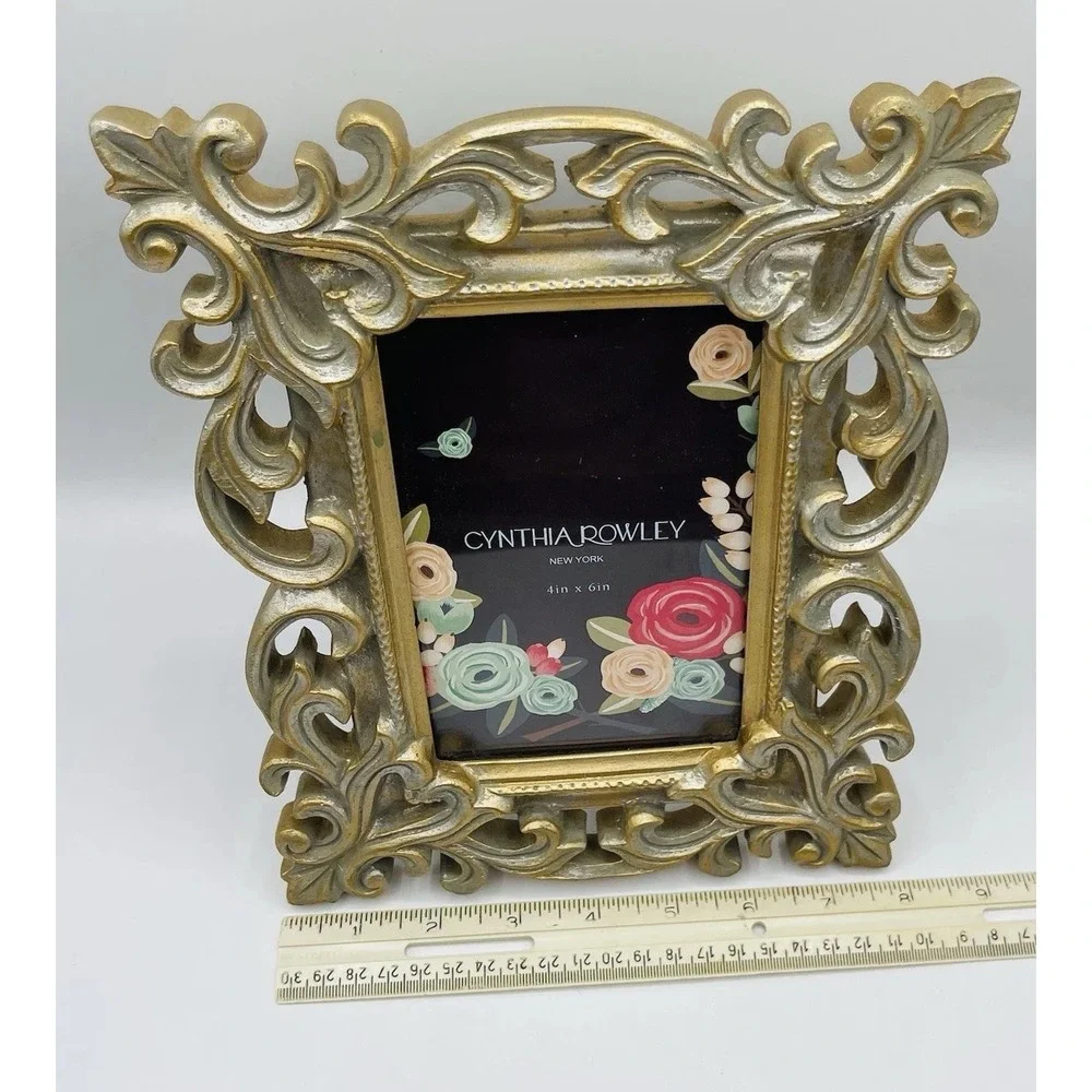 Cynthia Rowley New York Tabletop Ornate 8 x 10